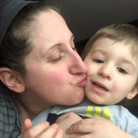 Meet your Posher, Kim - Picture 1 of 16